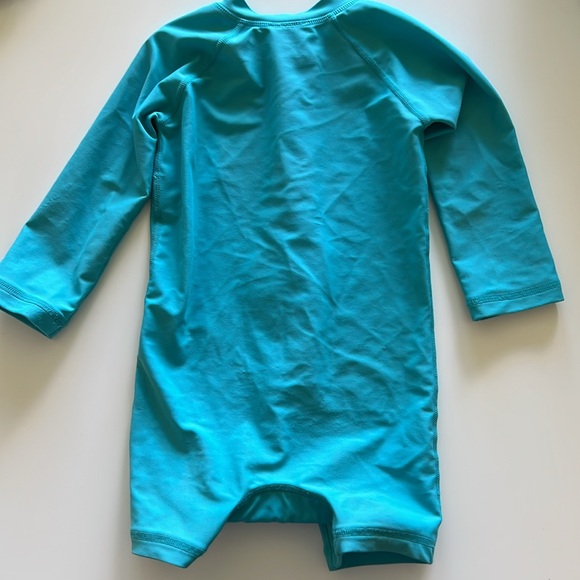 Hanna Andersson Long Sleeve Rash Guard Swimsuit - Picture 3 of 8